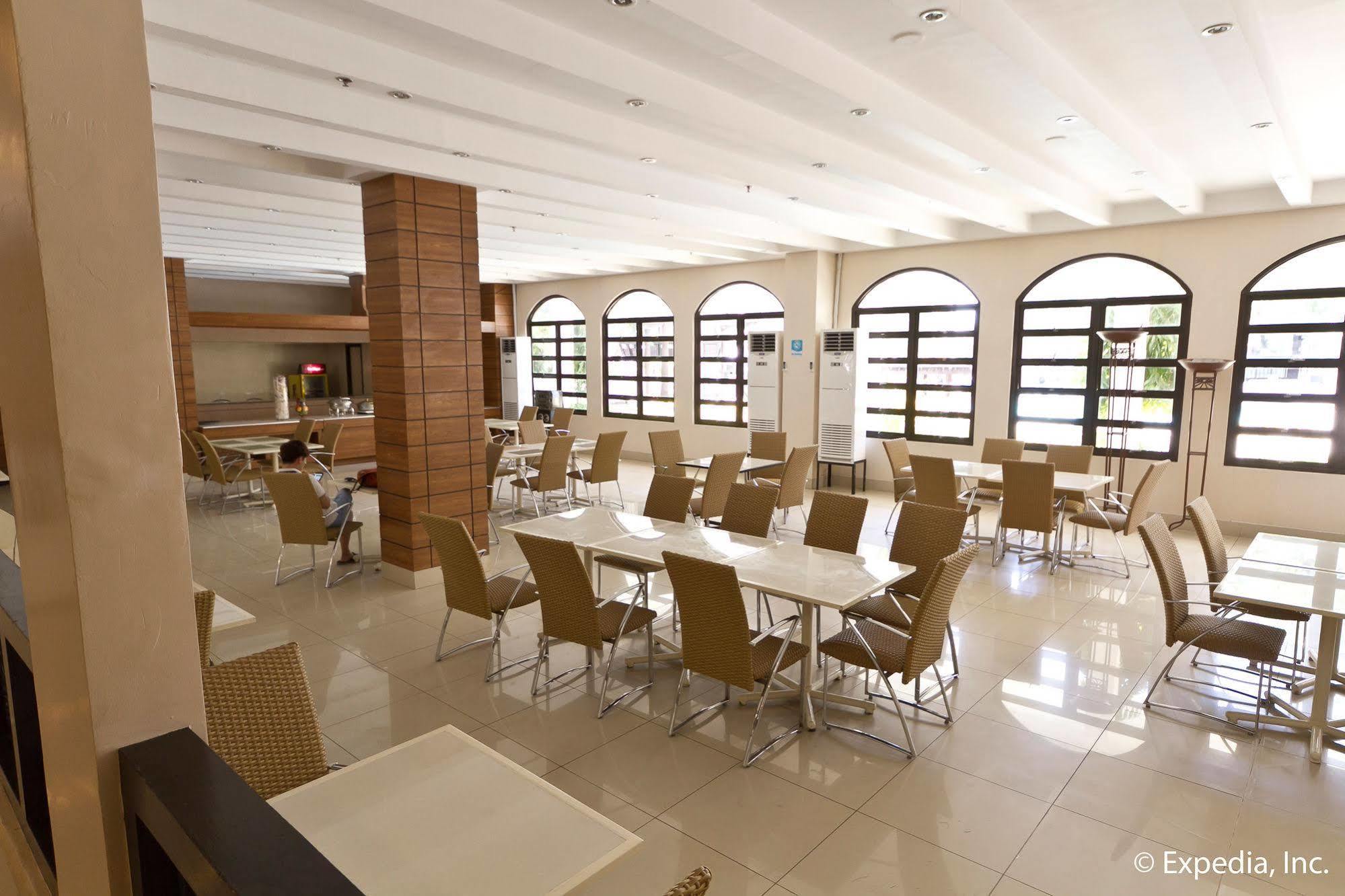 Egi Resort & Hotel Lapu-Lapu City Zewnętrze zdjęcie